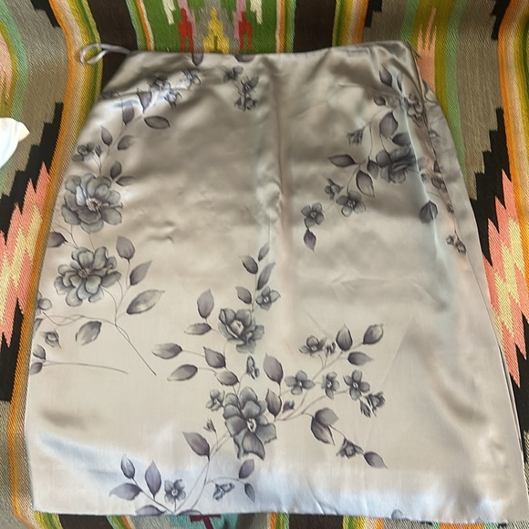 Nwo Emanuel Ungaro Vintage GORGEOUS All Silk Skirt Sz 12-46 - Picture 9 of 14